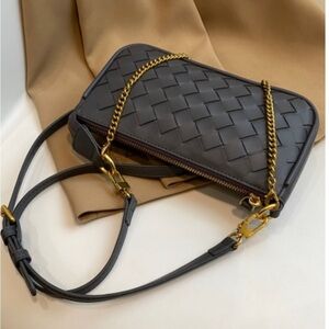 Elegant Blacl Woven Chain Bag